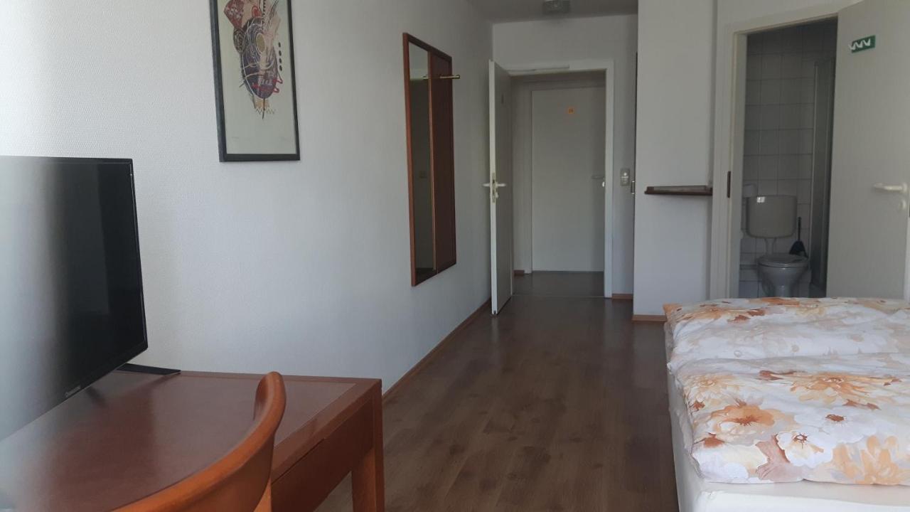 City Hotel Bauer Limbach-Oberfrohna Room photo